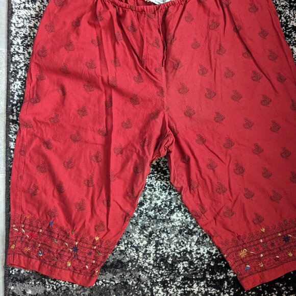 Victoria Jones Woman Embroidered Shirt Capri Pants Set Green Cotton Linen Blend - Picture 3 of 10